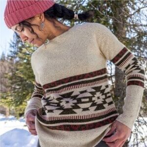 Title Nine Por a Vida wool silk blend sweater